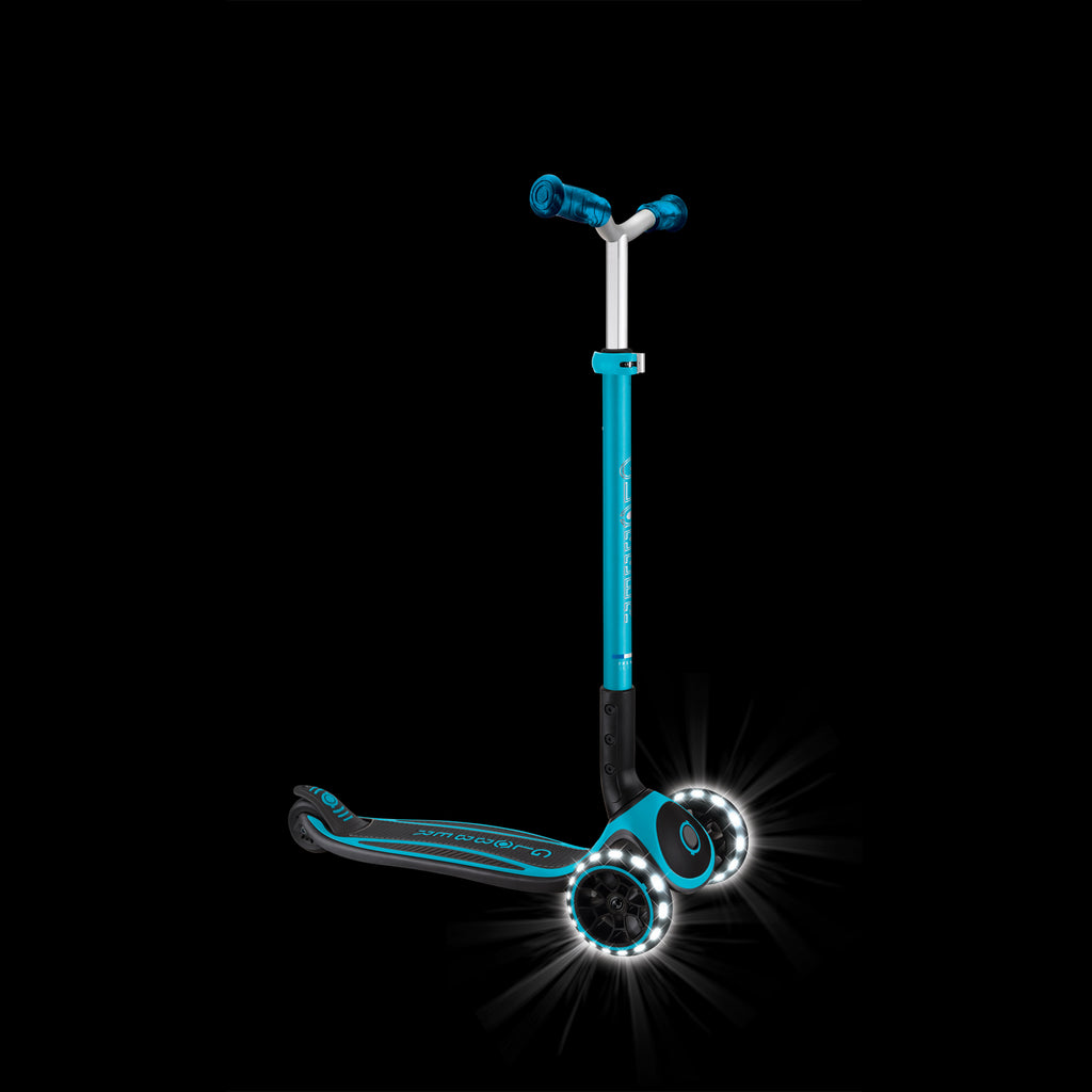 Scooter Globber ACE Lights para Niños y Adultos Aqua