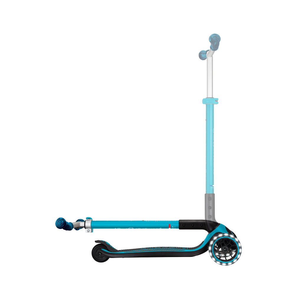 Scooter Globber ACE Lights para Niños y Adultos Aqua