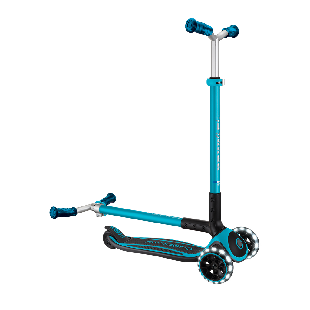Scooter Globber ACE Lights para Niños y Adultos Aqua