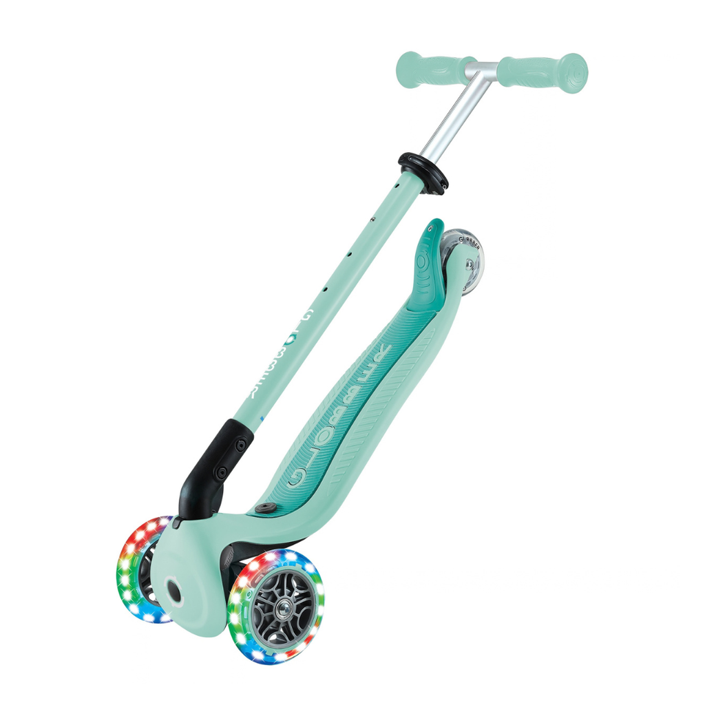 Scooter 3 en 1 Globber Go Up Sporty Lights 360 Dark Mint (vista de detalle 8)