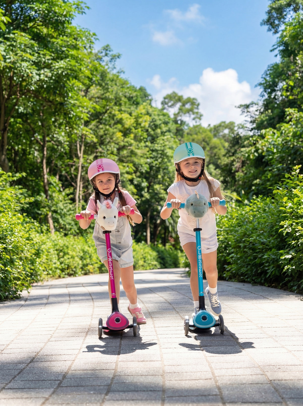 Scooter Infantil Maxi Lights con Luces LED Navy Blue en uso