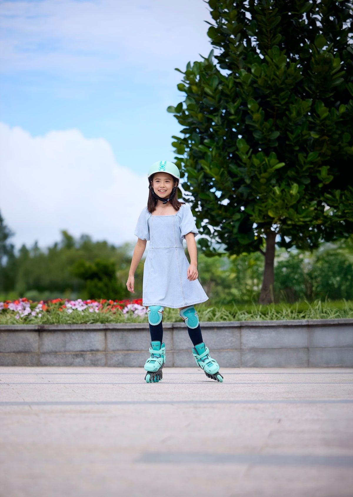 Patines en Línea Infantiles 2 en 1 Globber Verde en uso